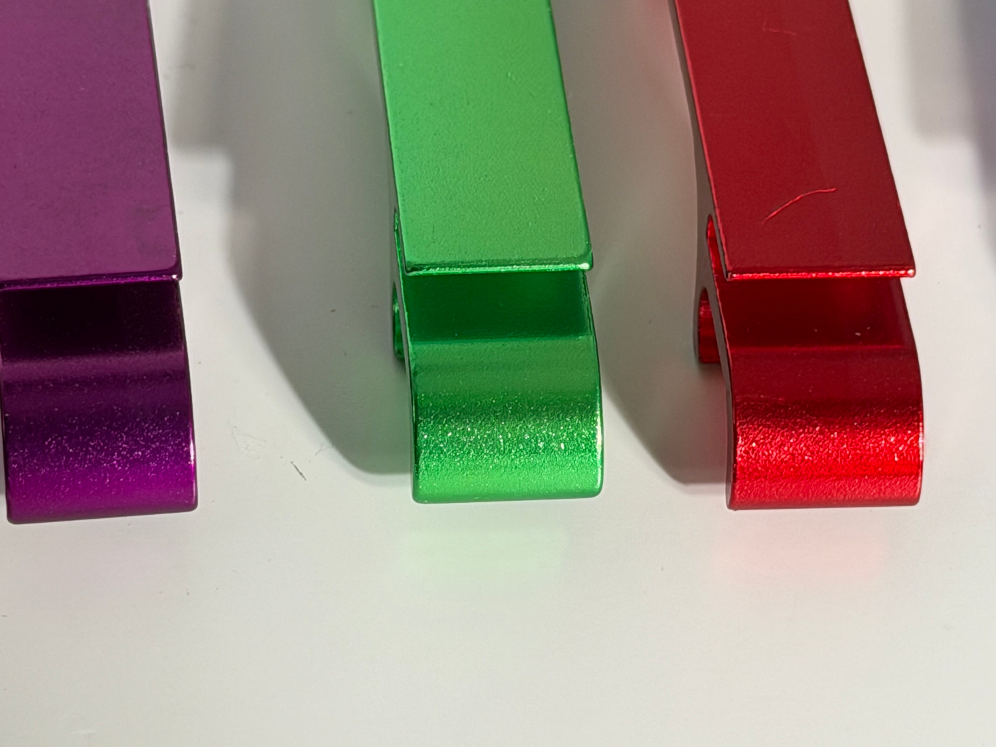 "Mein täglicher Helfer" Personalisiertes Logo Gravur Öffner mit Schlüsselanhänger