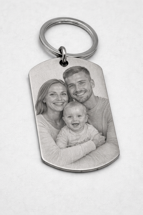 „Mein treuer Begleiter“ – Schlüsselanhänger mit individueller Fotogravur